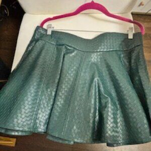 AKIRA TOO GOOD FOR YOU GREEN MINI SKIRT Size 1X1X